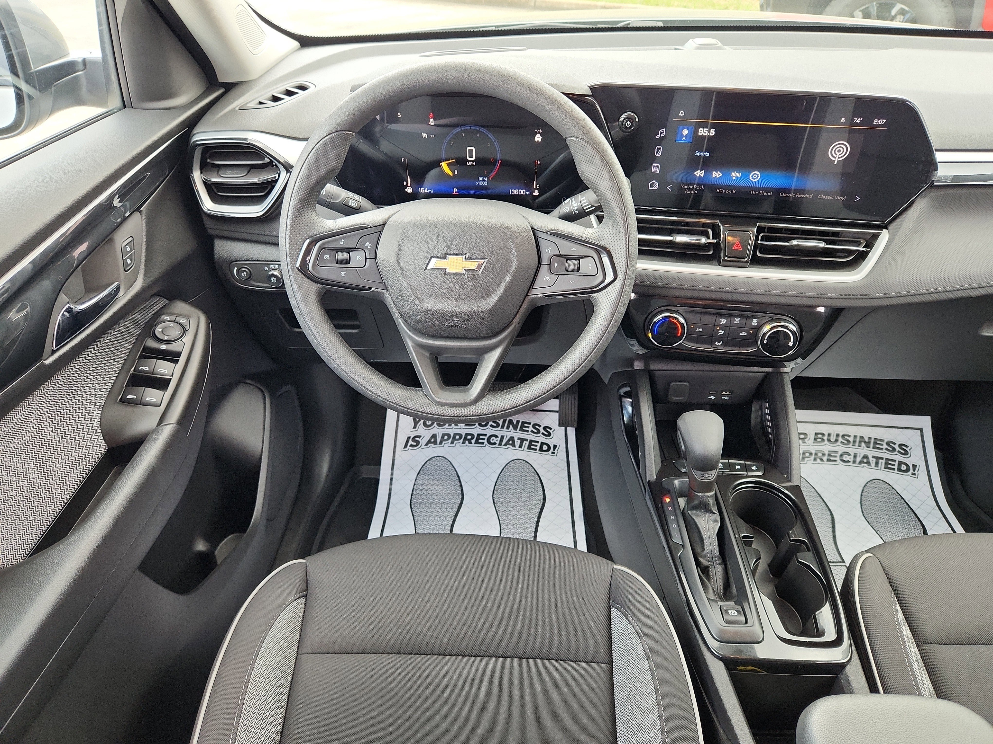 Used 2024 Chevrolet TrailBlazer LT w/ Driver Confidence Package image 33