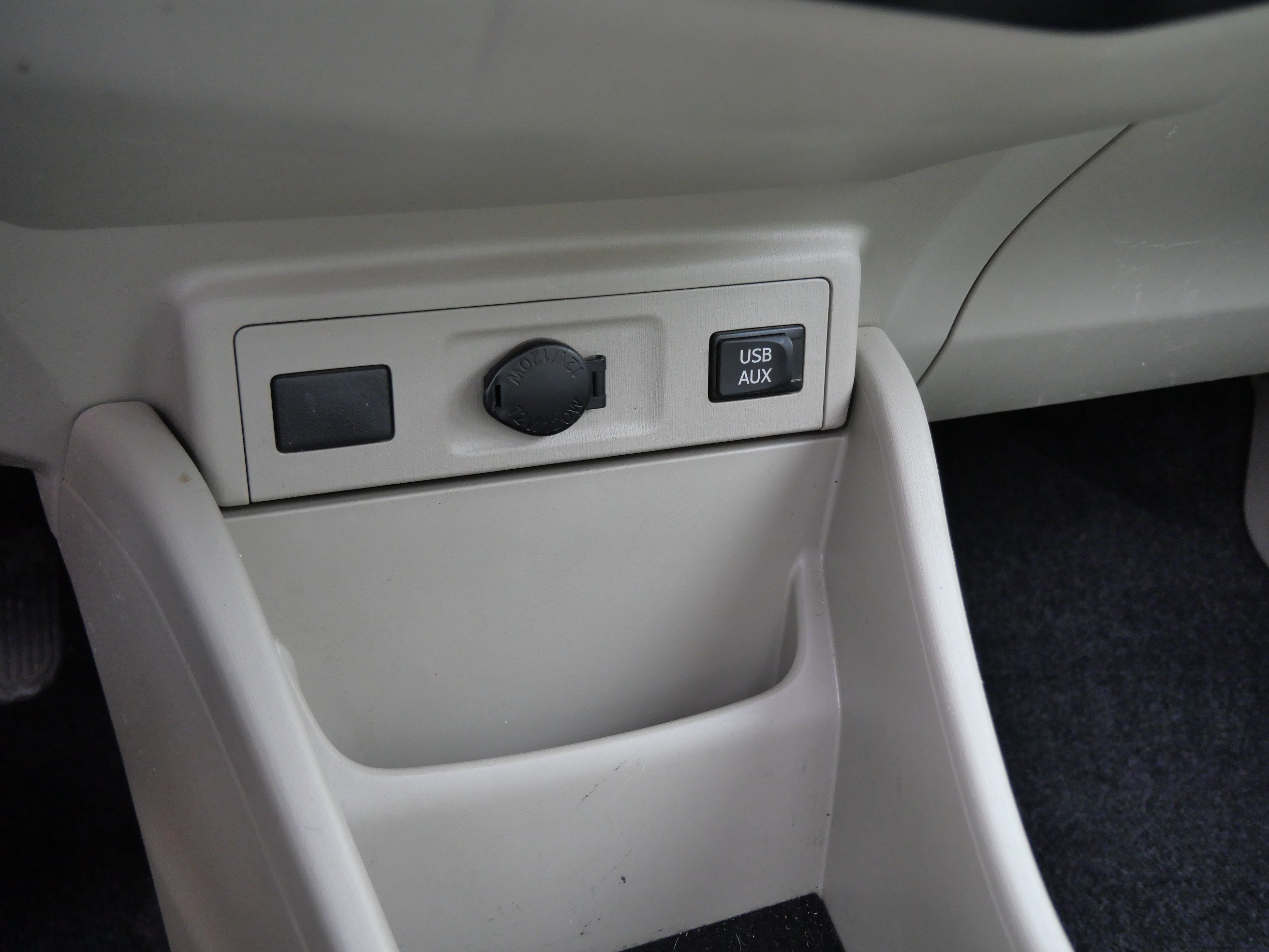 Used 2014 Toyota Prius V Three FWD image 24