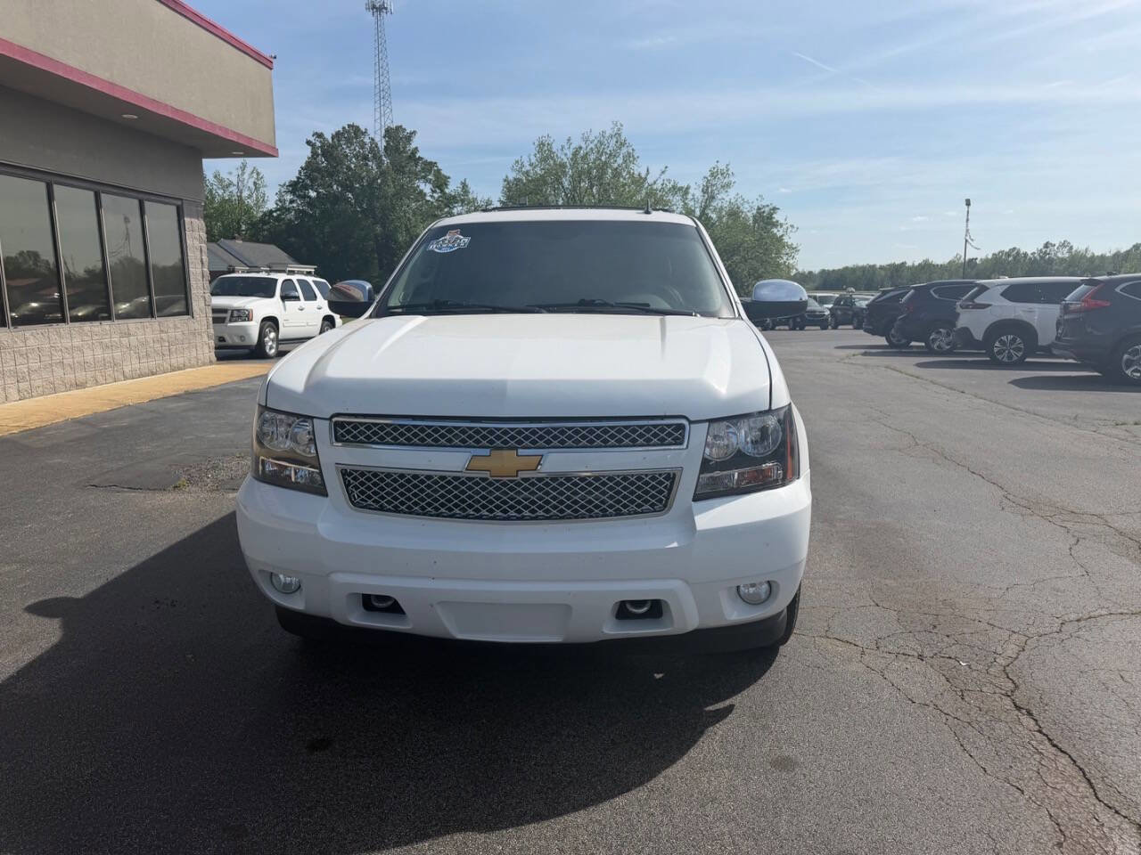 Used 2014 Chevrolet Tahoe LT w/ All-Star Edition AWD/4WD image 3