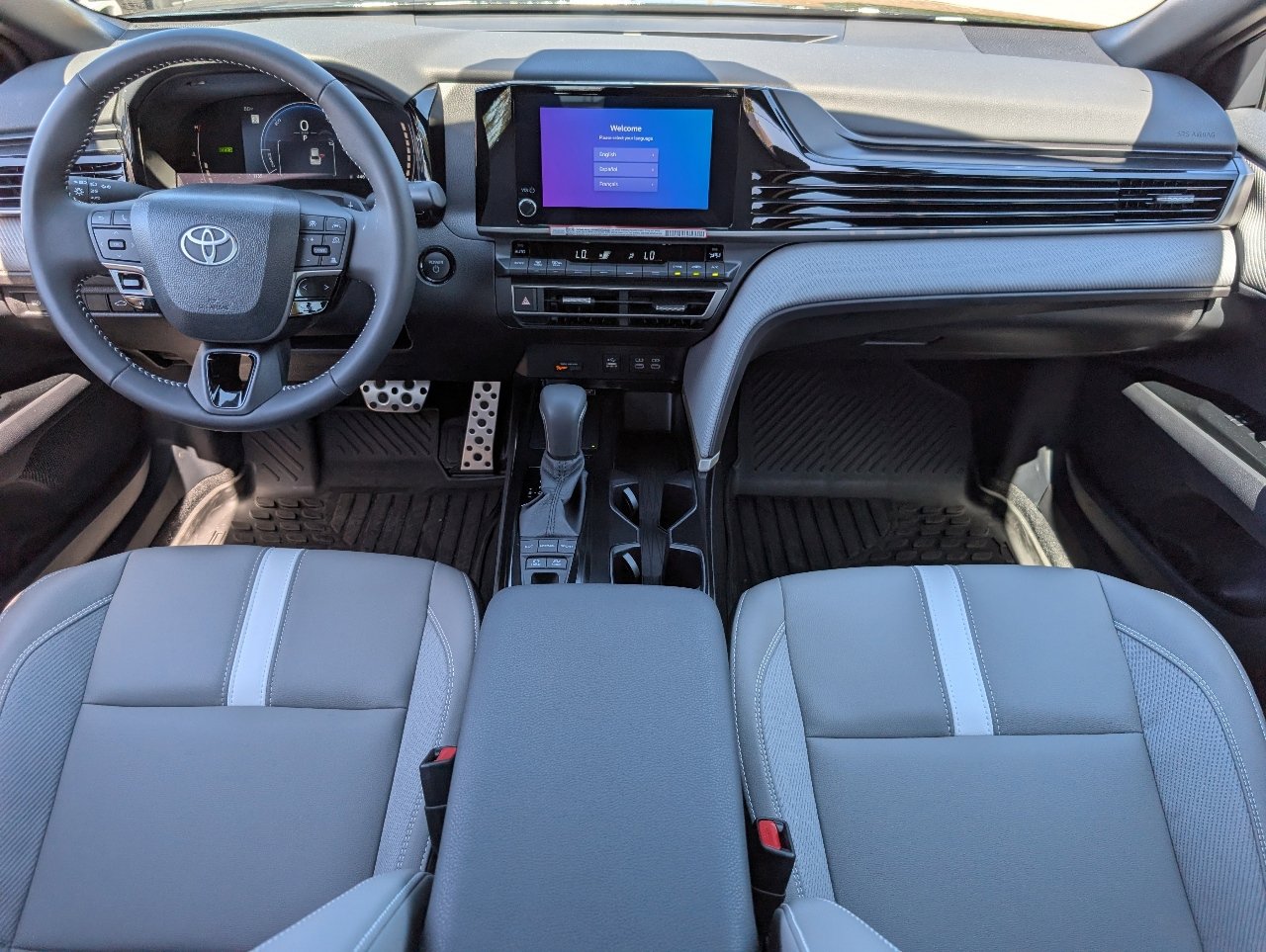 Used 2026 Toyota Camry SE w/ Convenience Package image 4