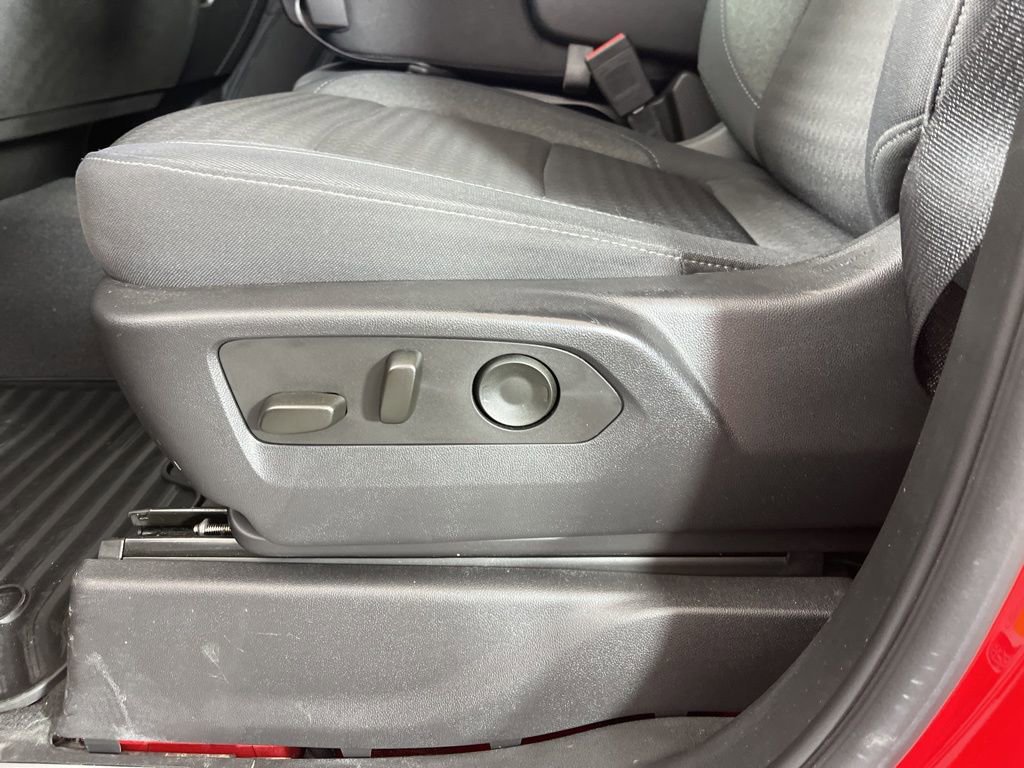 Used 2024 Chevrolet Silverado 1500 LT image 18