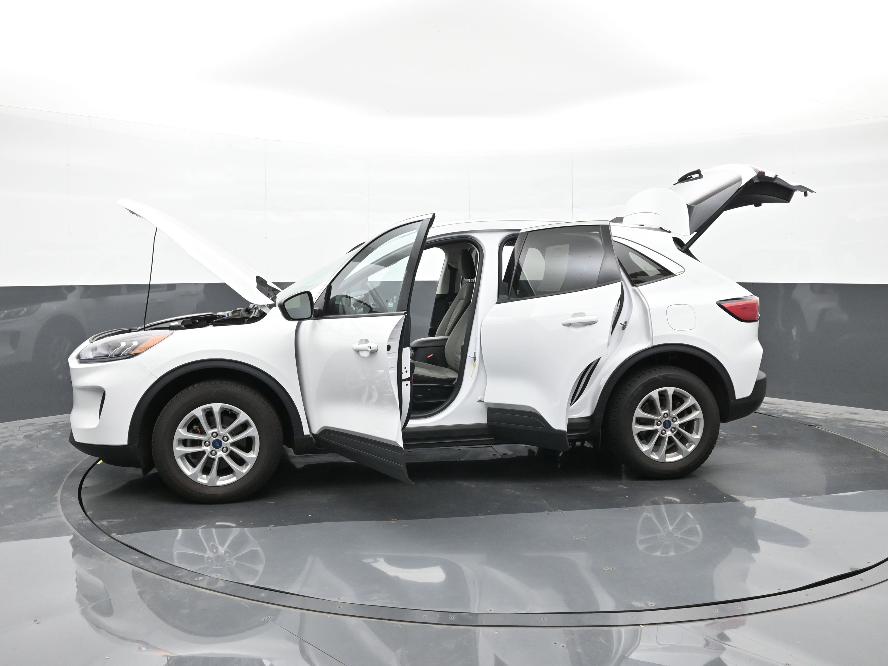 Used 2022 Ford Escape SE w/ Convenience Package image 48