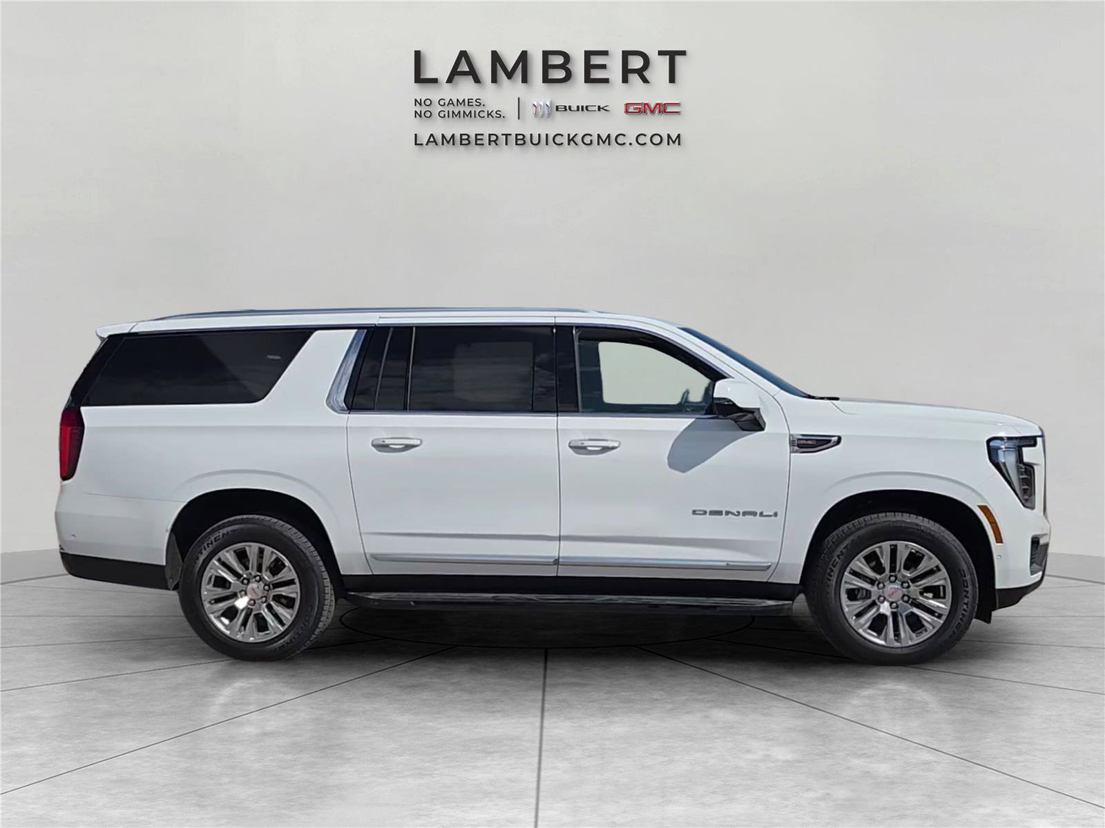 Used 2025 GMC Yukon XL Denali AWD/4WD image 6