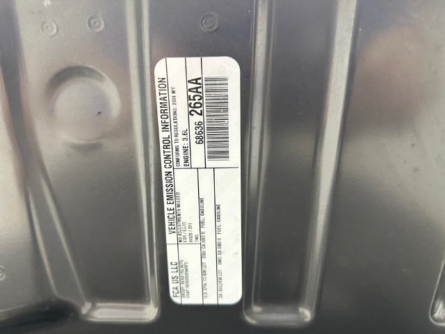 Used 2024 Jeep Grand Cherokee Limited AWD/4WD image 17