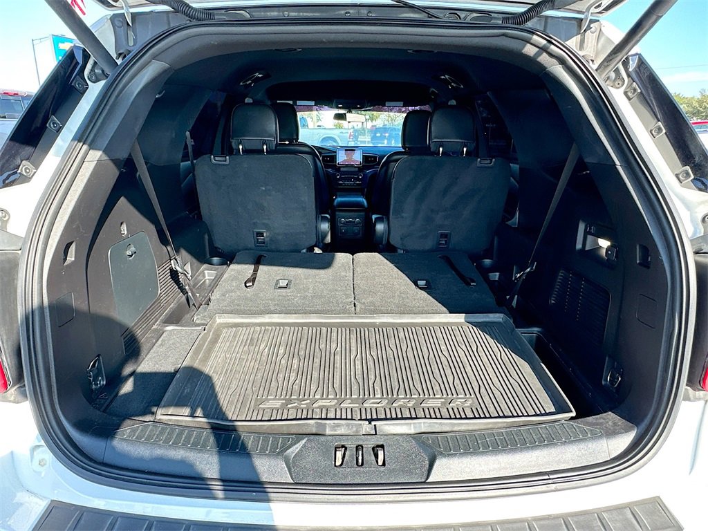 Used 2020 Ford Explorer XLT w/ Equipment Group 202A image 24