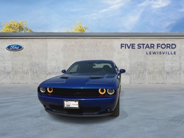 Used 2022 Dodge Challenger SXT w/ Blacktop Package RWD image 3
