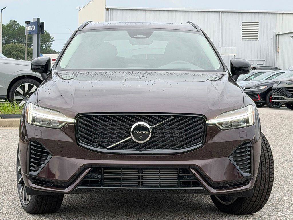 New 2026 Volvo XC60 T8 Ultra w/ Protection Package Premier AWD/4WD image 2
