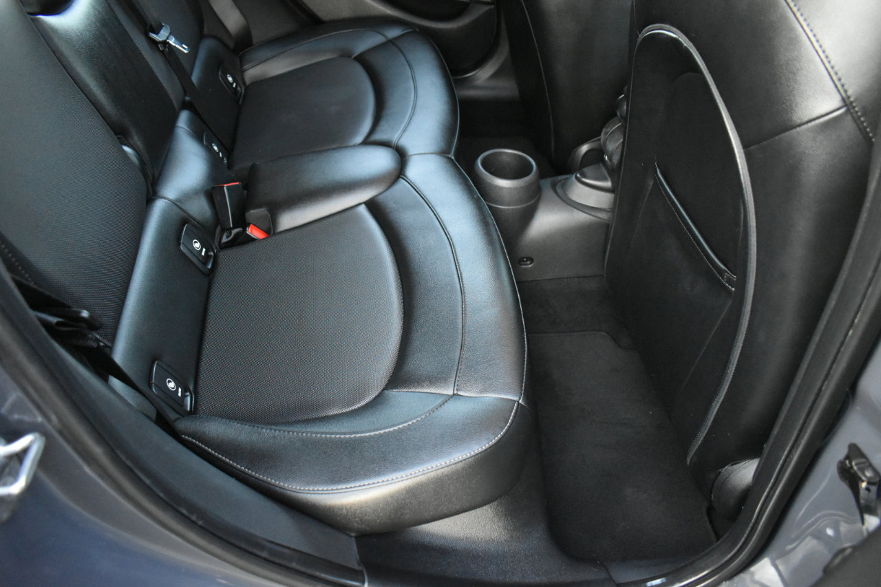 Used 2015 MINI Cooper S image 26