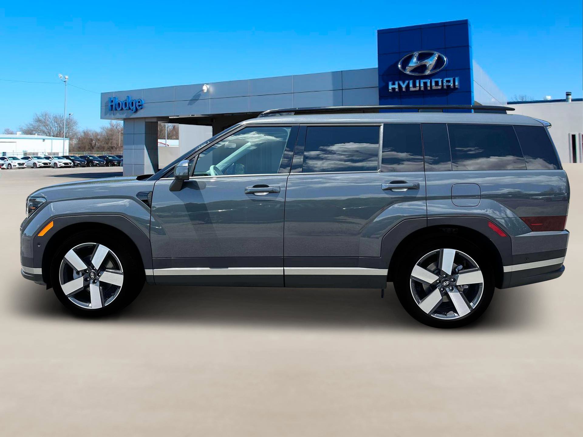 Used 2024 Hyundai Santa Fe Limited image 3