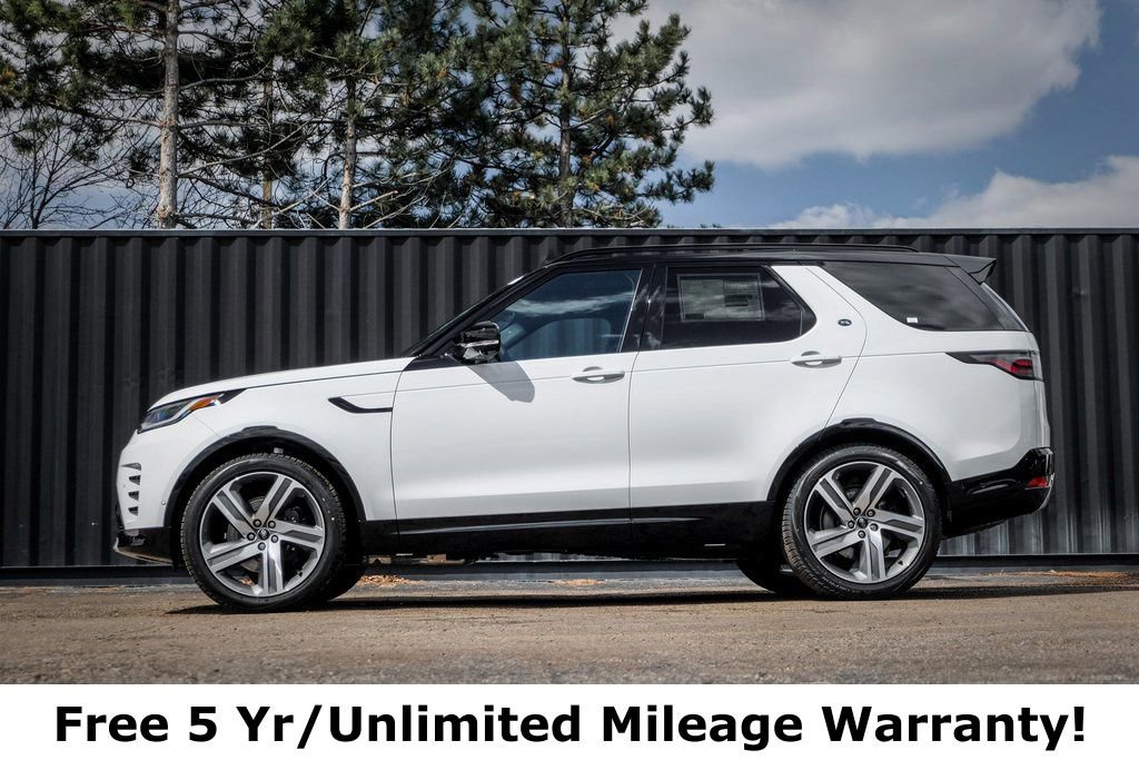 Used 2025 Land Rover Discovery Metropolitan Edition image 3