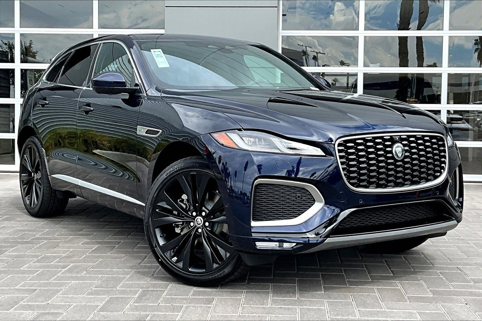 New 2026 Jaguar F-PACE R-Dynamic S AWD/4WD image 2