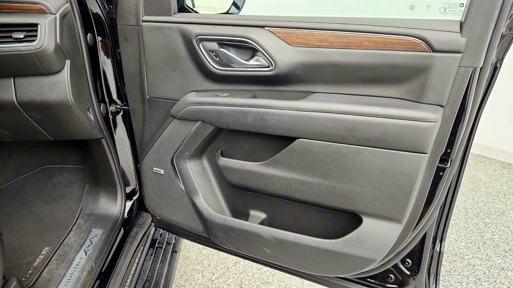 Used 2022 Chevrolet Suburban High Country AWD/4WD image 26