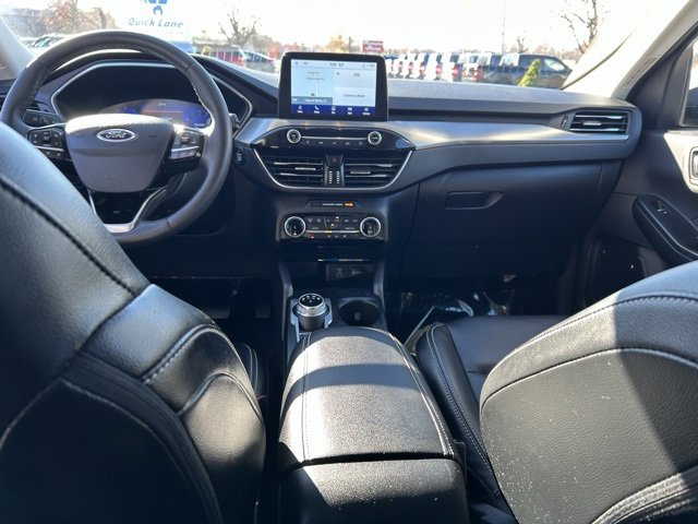 Used 2022 Ford Escape Titanium w/ Class II Trailer Tow Package image 13