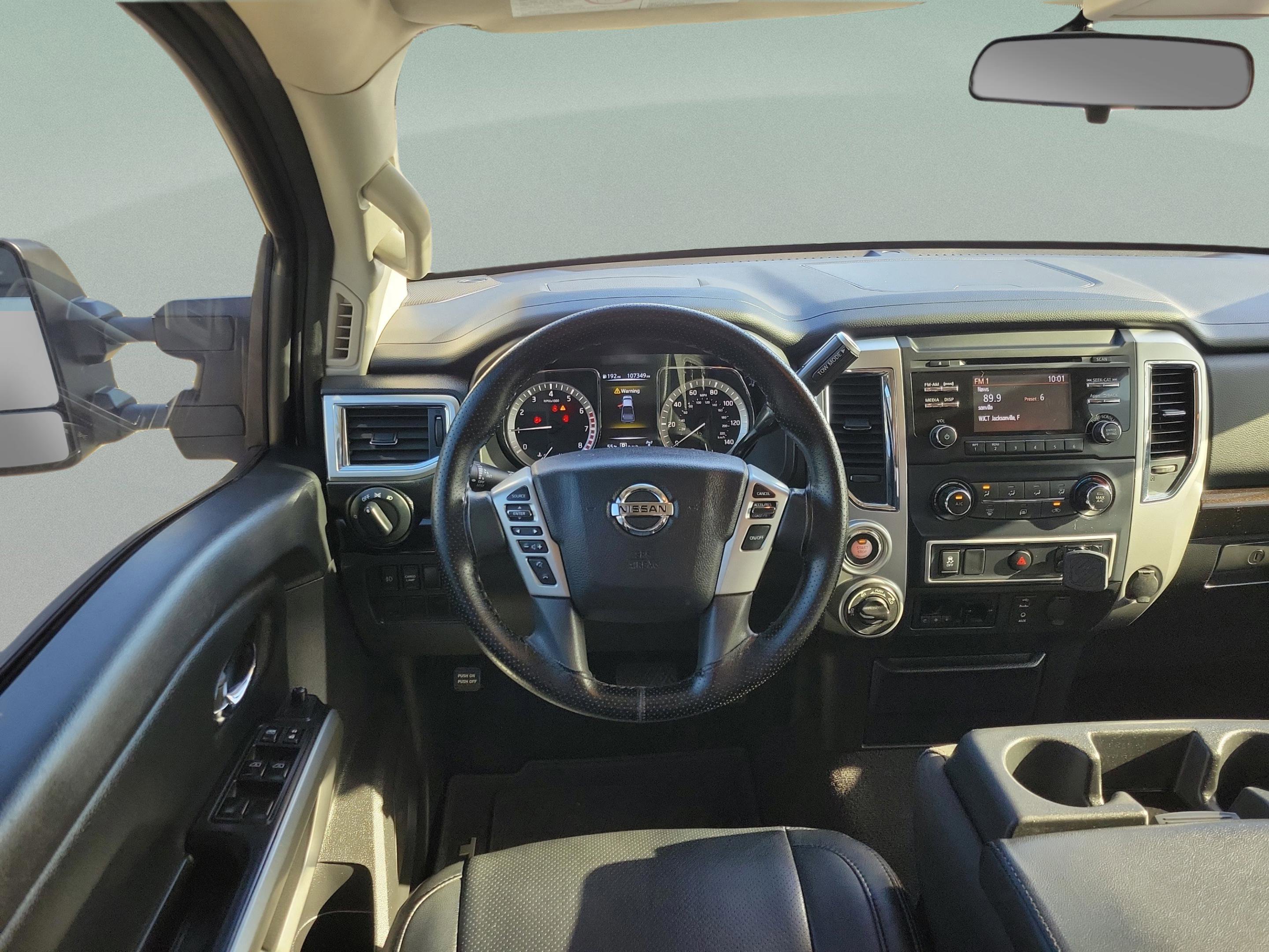 Used 2017 Nissan Titan SV image 14