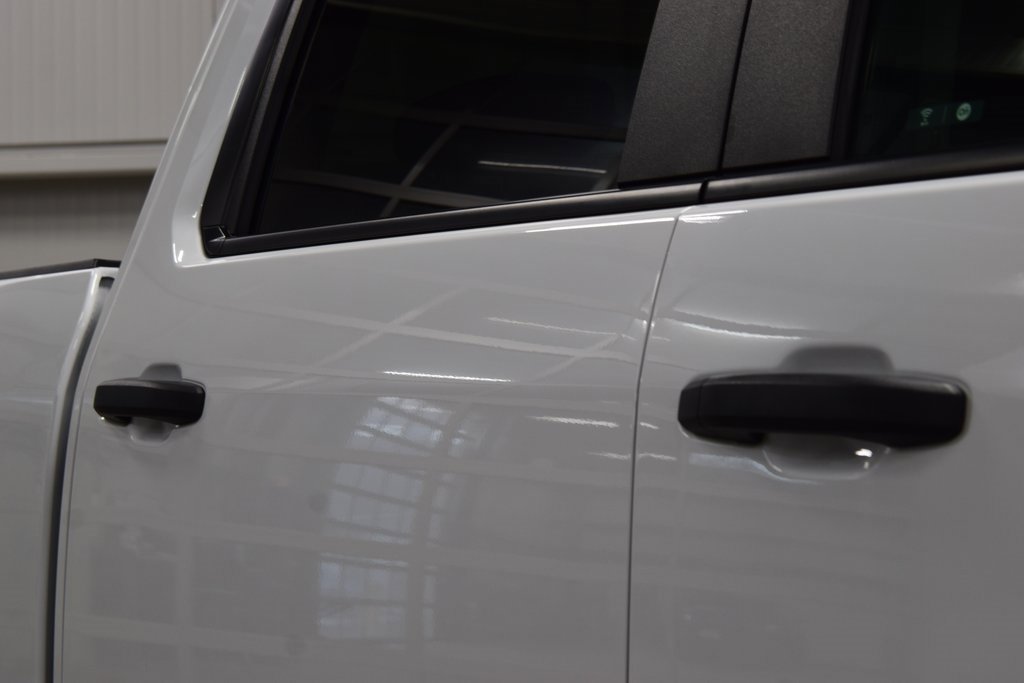 Used 2024 Chevrolet Silverado 2500 Custom w/ Custom Value Package image 21