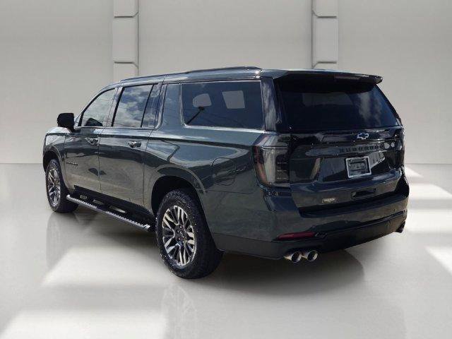 Used 2026 Chevrolet Suburban Z71 w/ Comfort Package AWD/4WD image 3