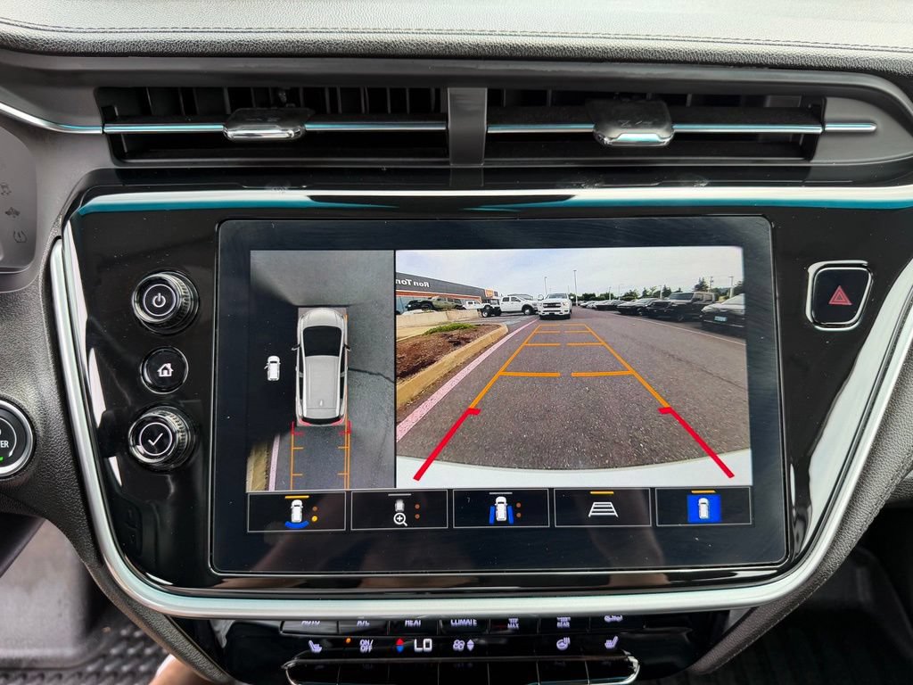 Used 2023 Chevrolet Bolt LT w/ Infotainment Package FWD image 23
