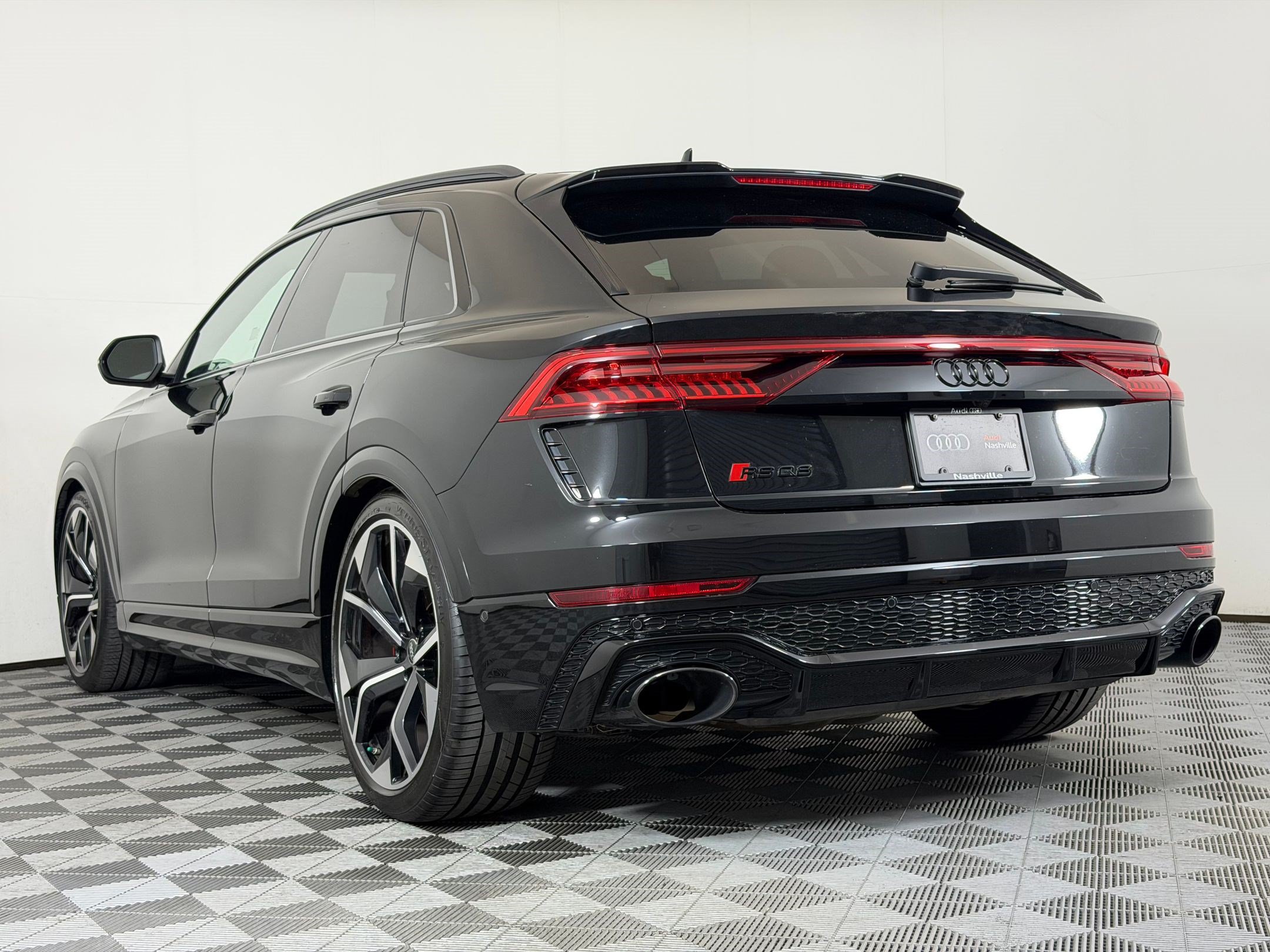 Used 2024 Audi RS Q8 w/ Black Optic Package AWD/4WD image 3