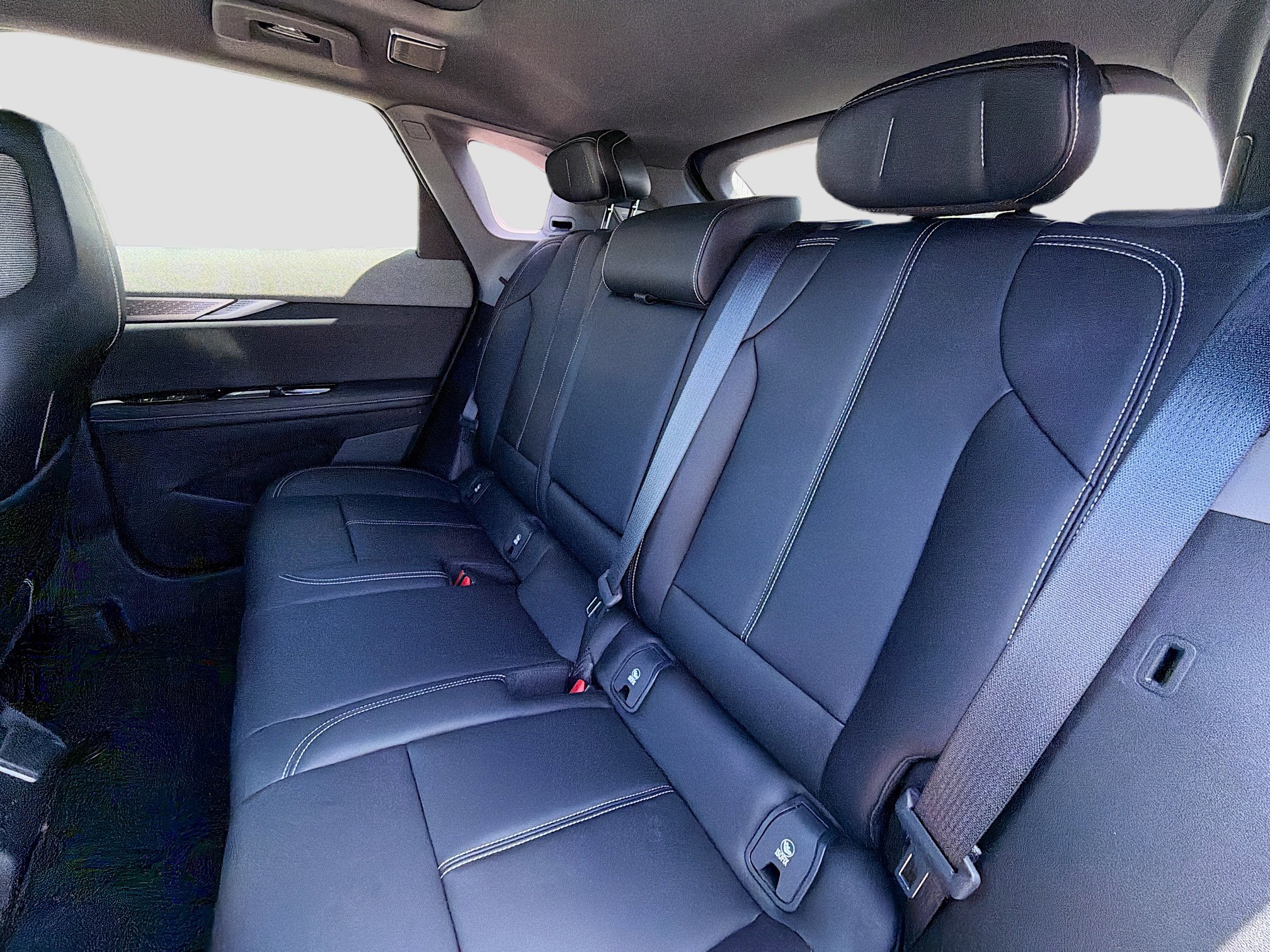 Used 2025 Cadillac Optiq Sport 1 image 21