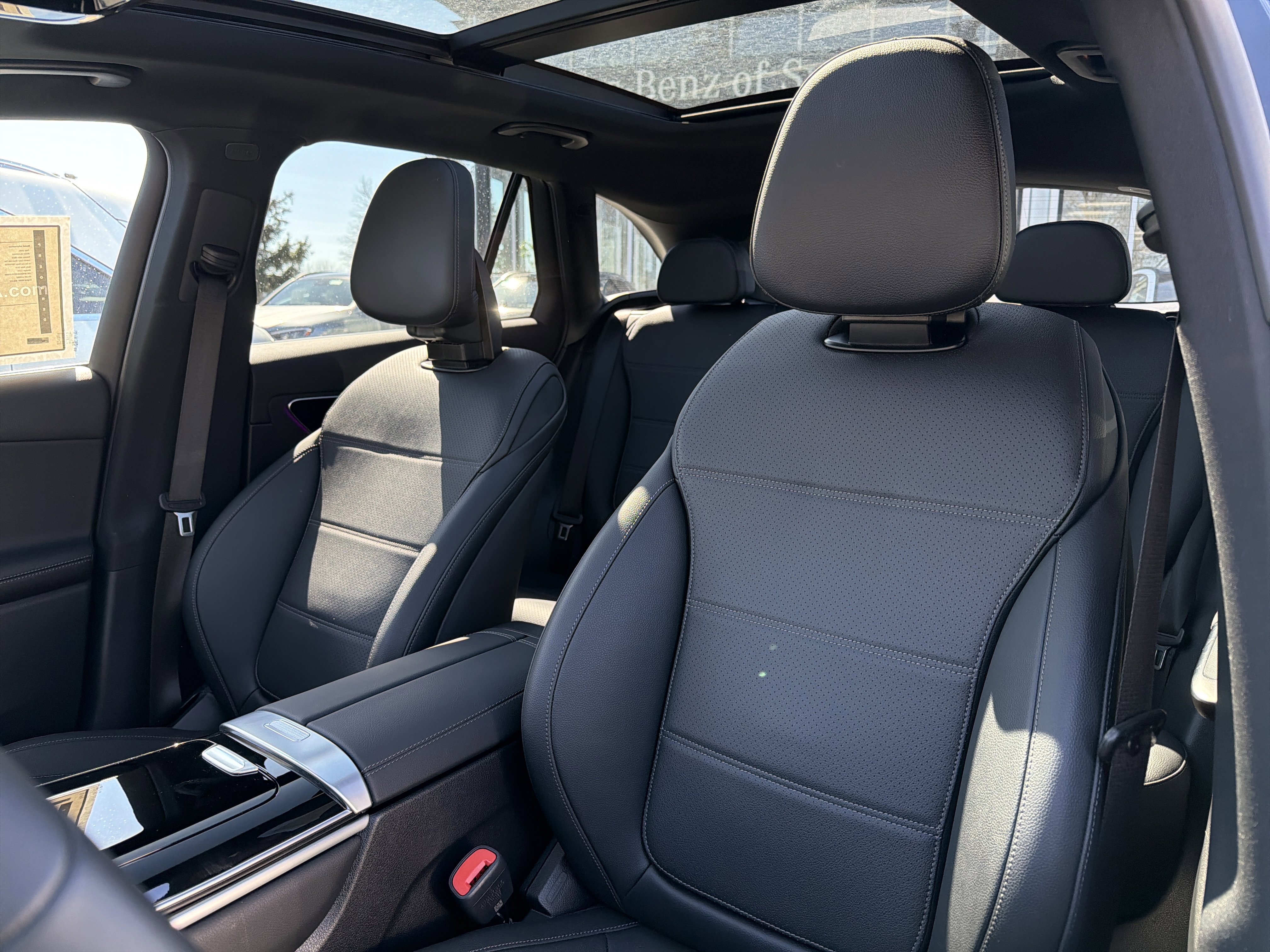 Used 2026 Mercedes-Benz GLC 300 4MATIC image 10