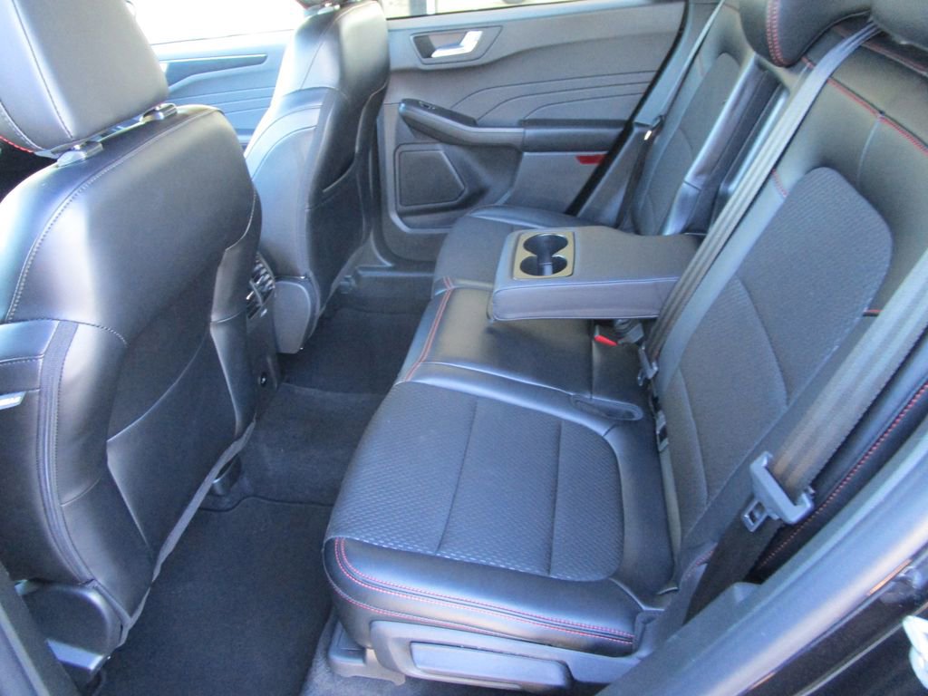 Used 2025 Ford Escape ST-Line image 15