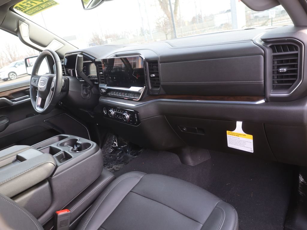 Used 2024 GMC Sierra 1500 SLT w/ X31 Off-Road Package AWD/4WD image 15