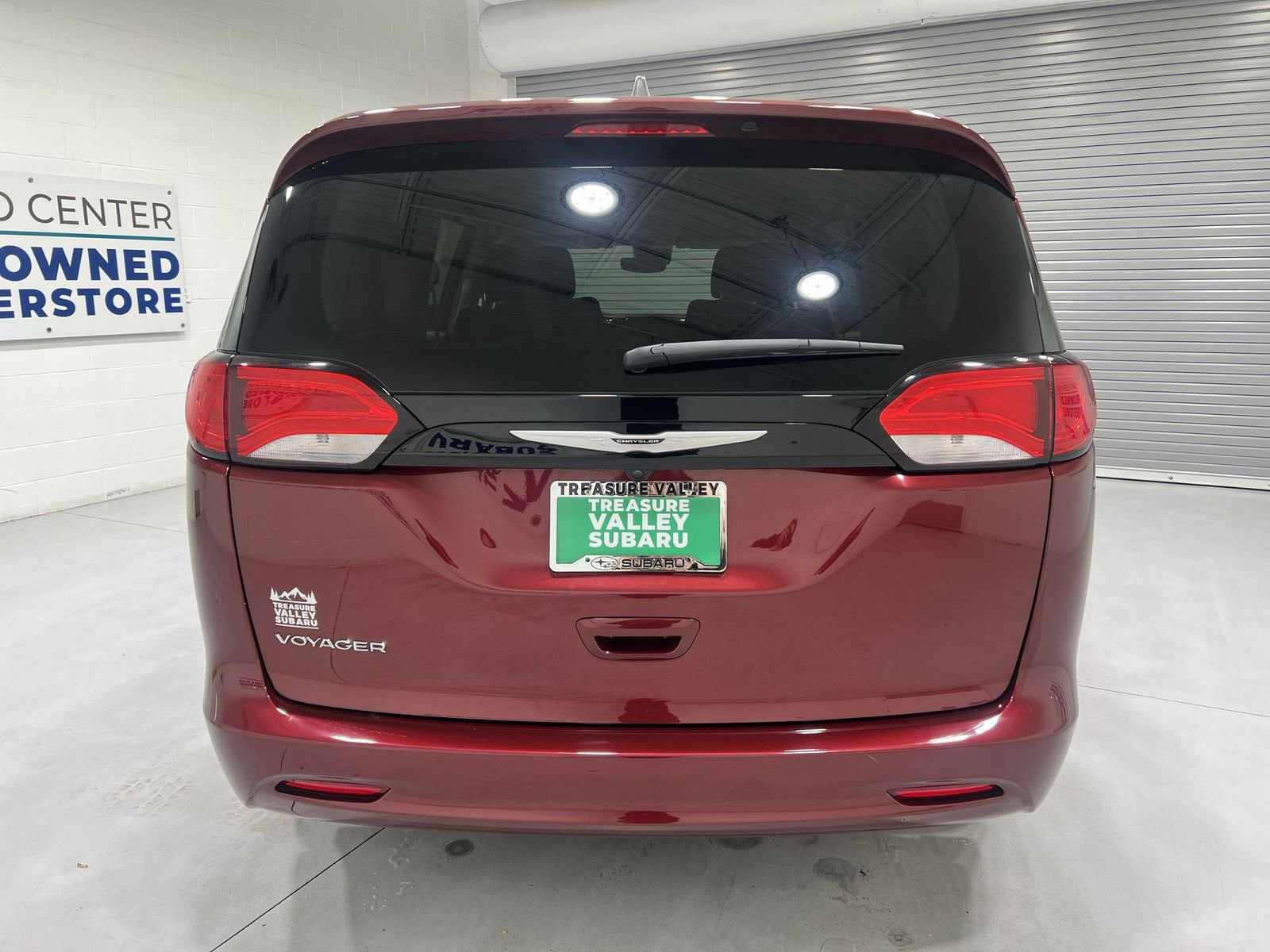 Used 2023 Chrysler Voyager LX FWD image 7