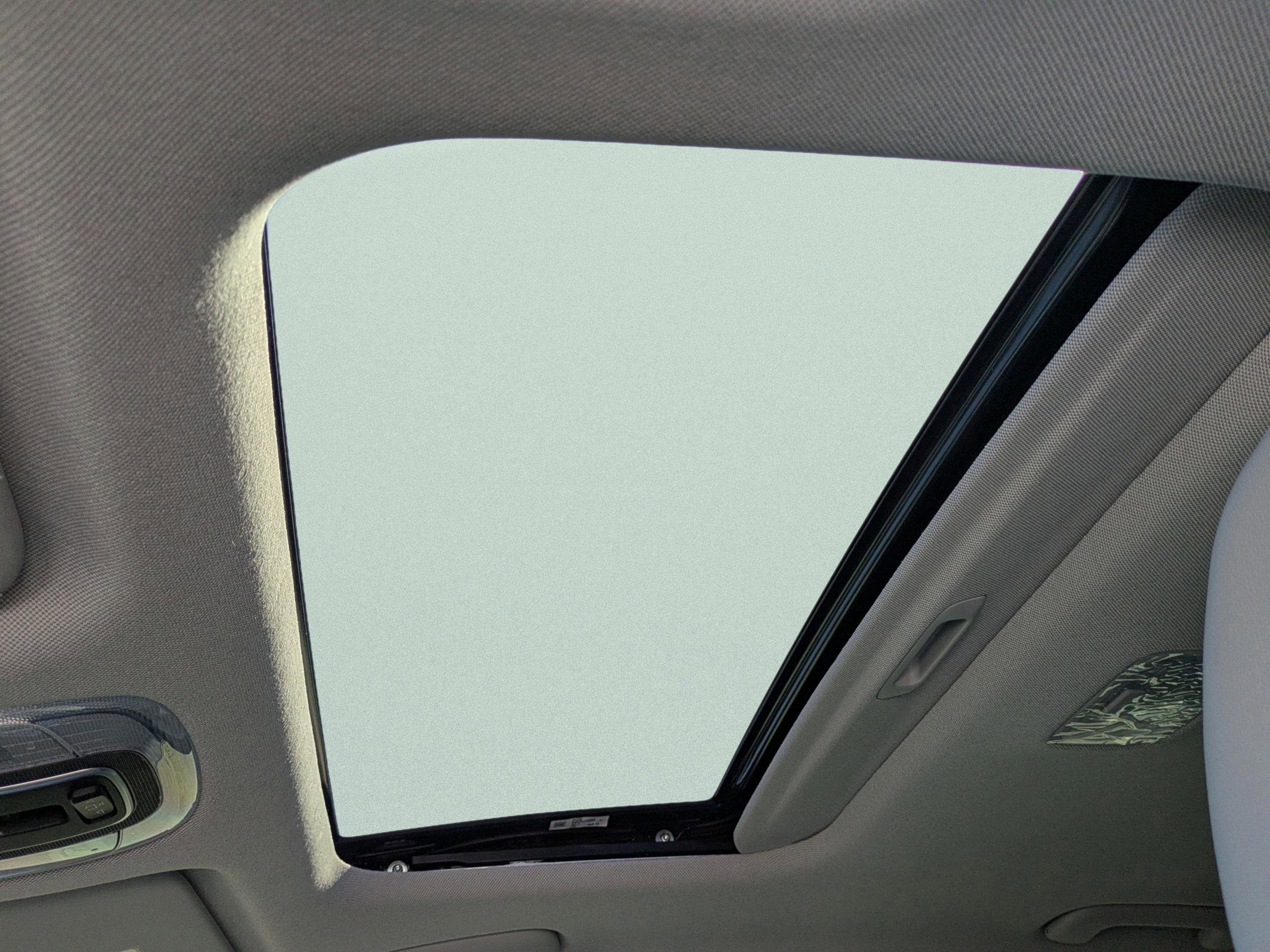 Used 2025 Hyundai Elantra Limited image 16