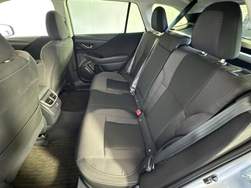 Used 2025 Subaru Outback Premium AWD/4WD image 33