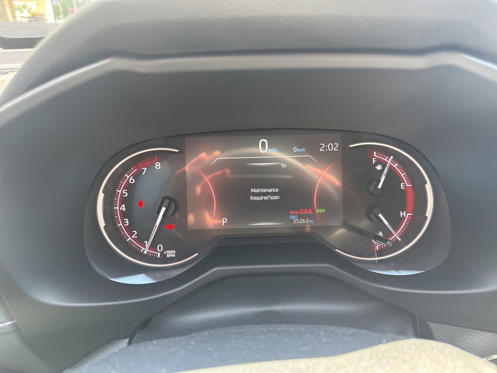 Used 2023 Toyota RAV4 XLE Premium image 9
