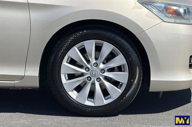 Used 2014 Honda Accord EX image 32