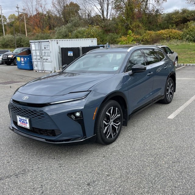 Used 2025 Toyota Crown Signia