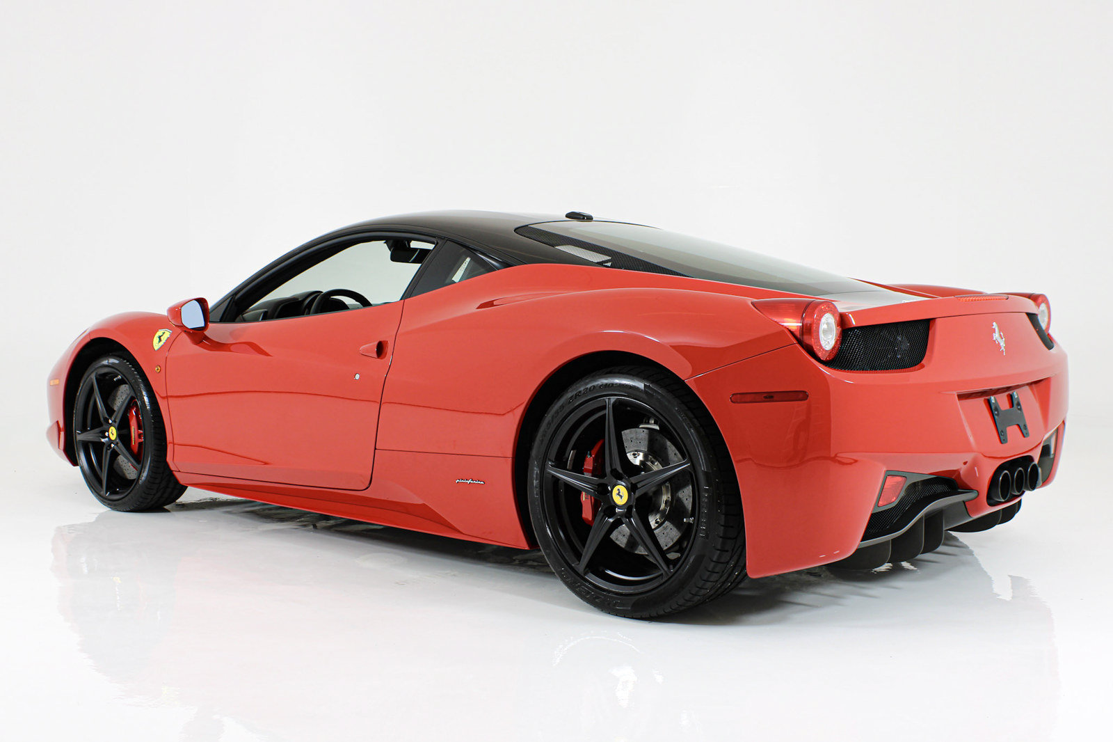 Certified 2015 Ferrari 458 Italia Coupe RWD image 4