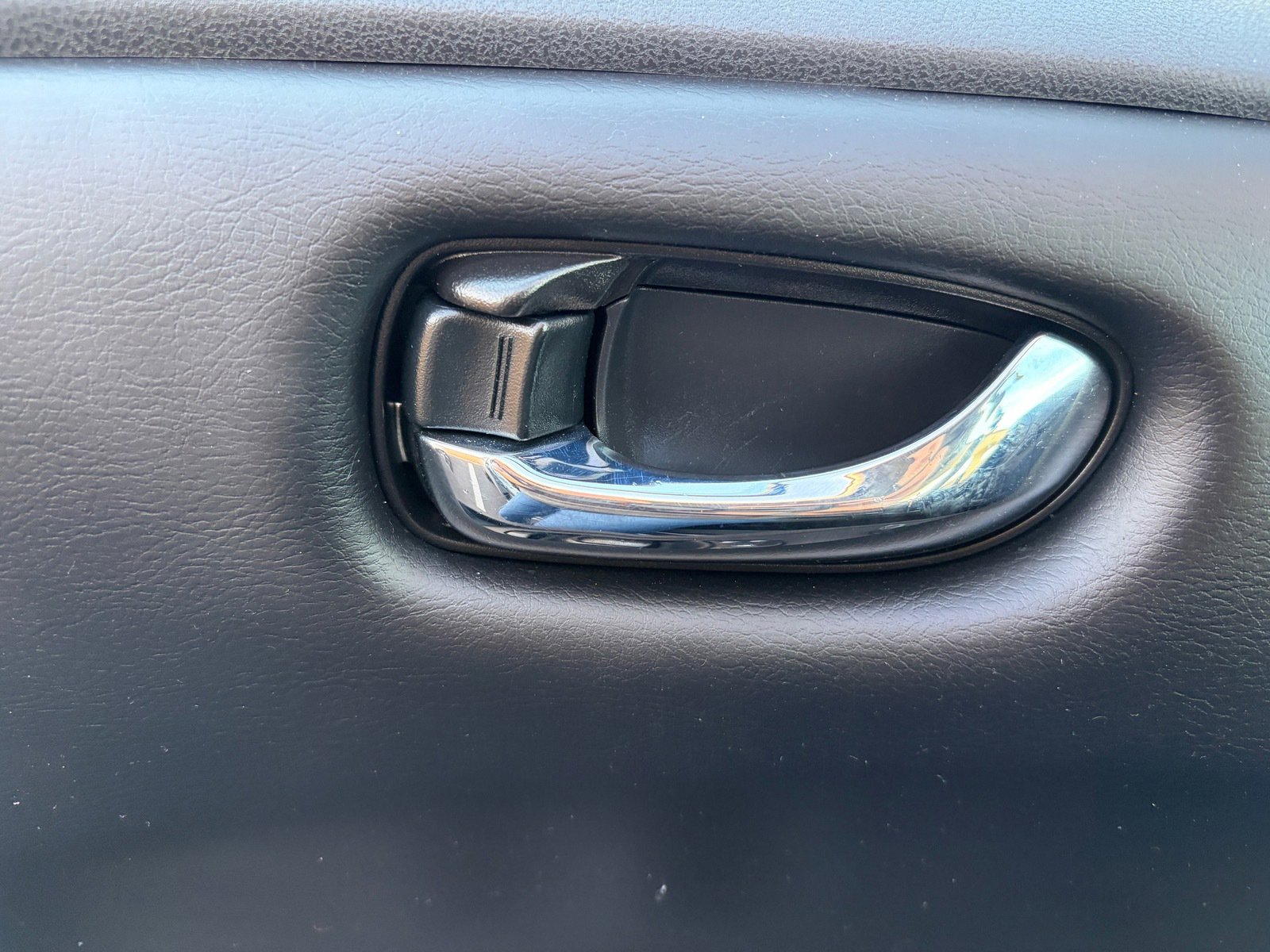 Used 2017 Nissan Leaf S w/ Charge Package image 9