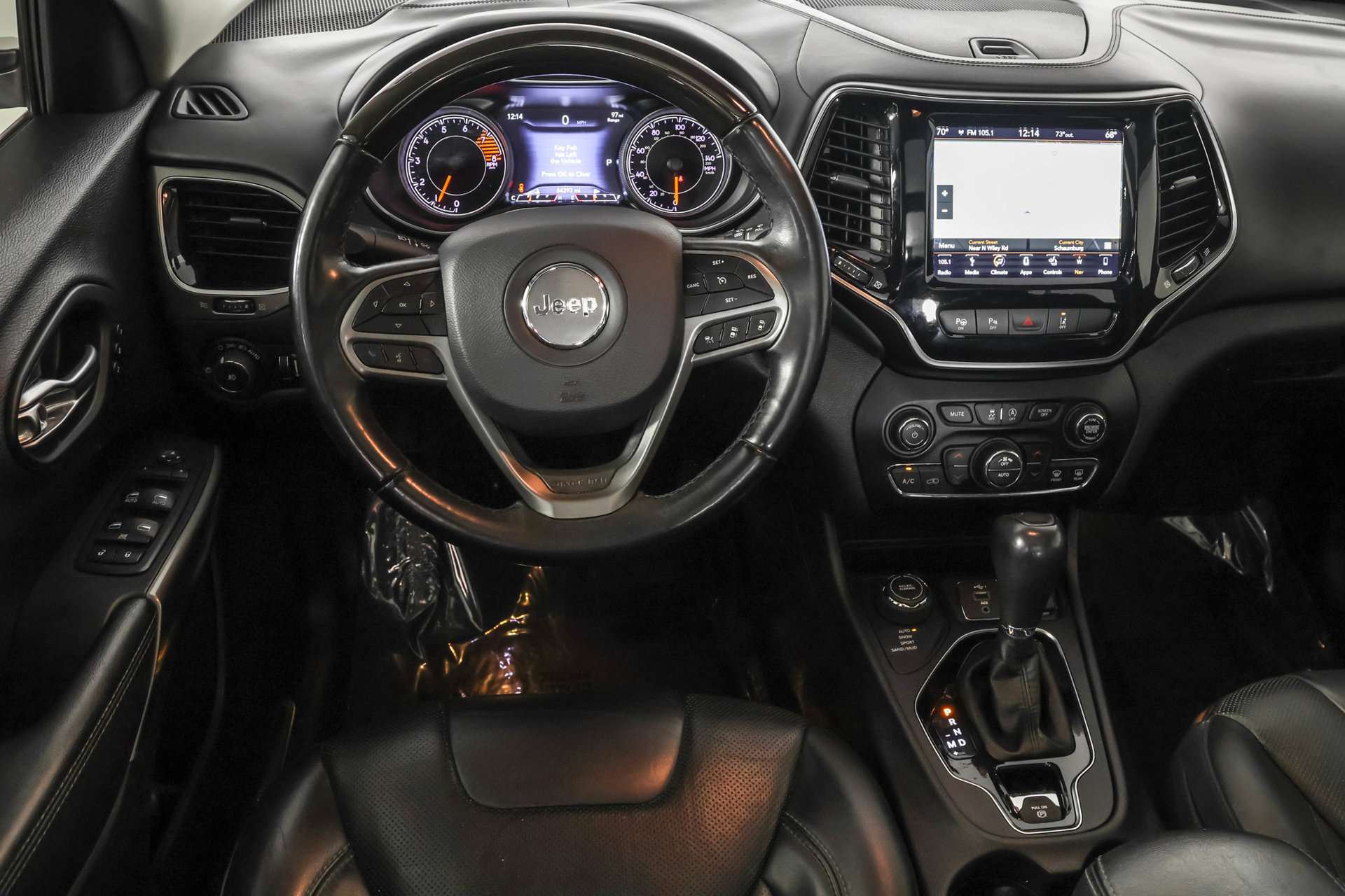 Used 2019 Jeep Cherokee Overland w/ Technology Group AWD/4WD image 39
