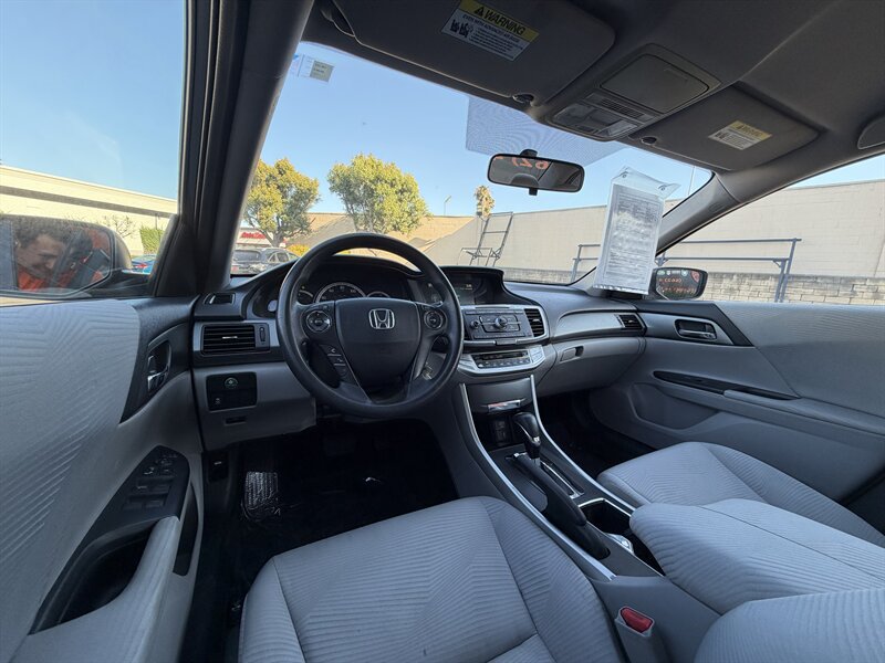 Used 2015 Honda Accord LX image 29