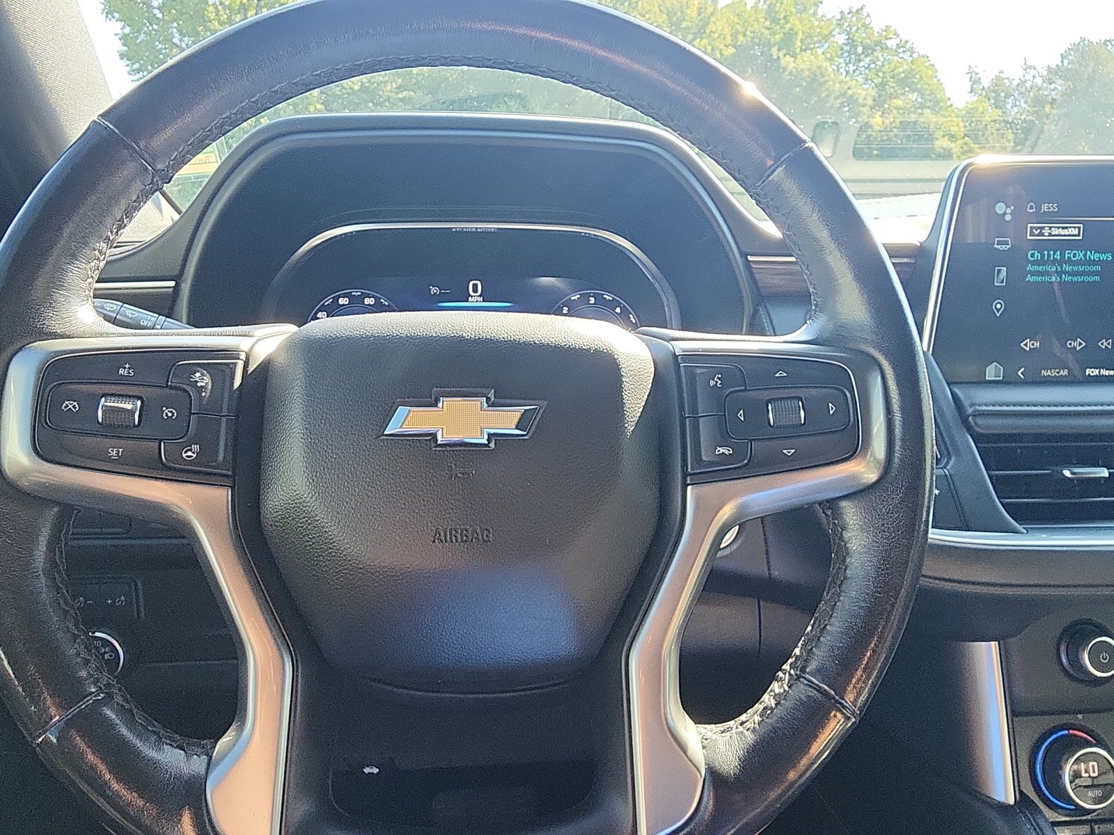 Used 2022 Chevrolet Tahoe LT w/ LT Signature Plus Package AWD/4WD image 15