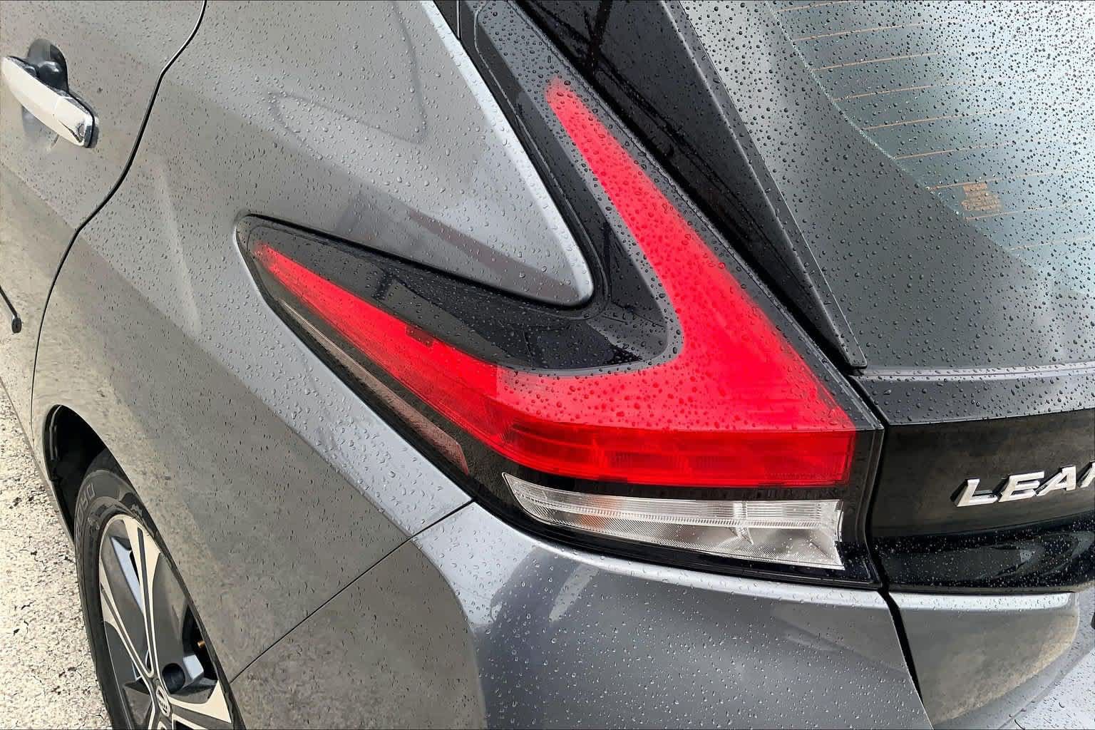 Used 2018 Nissan Leaf SL w/ SL Technology Package FWD image 32