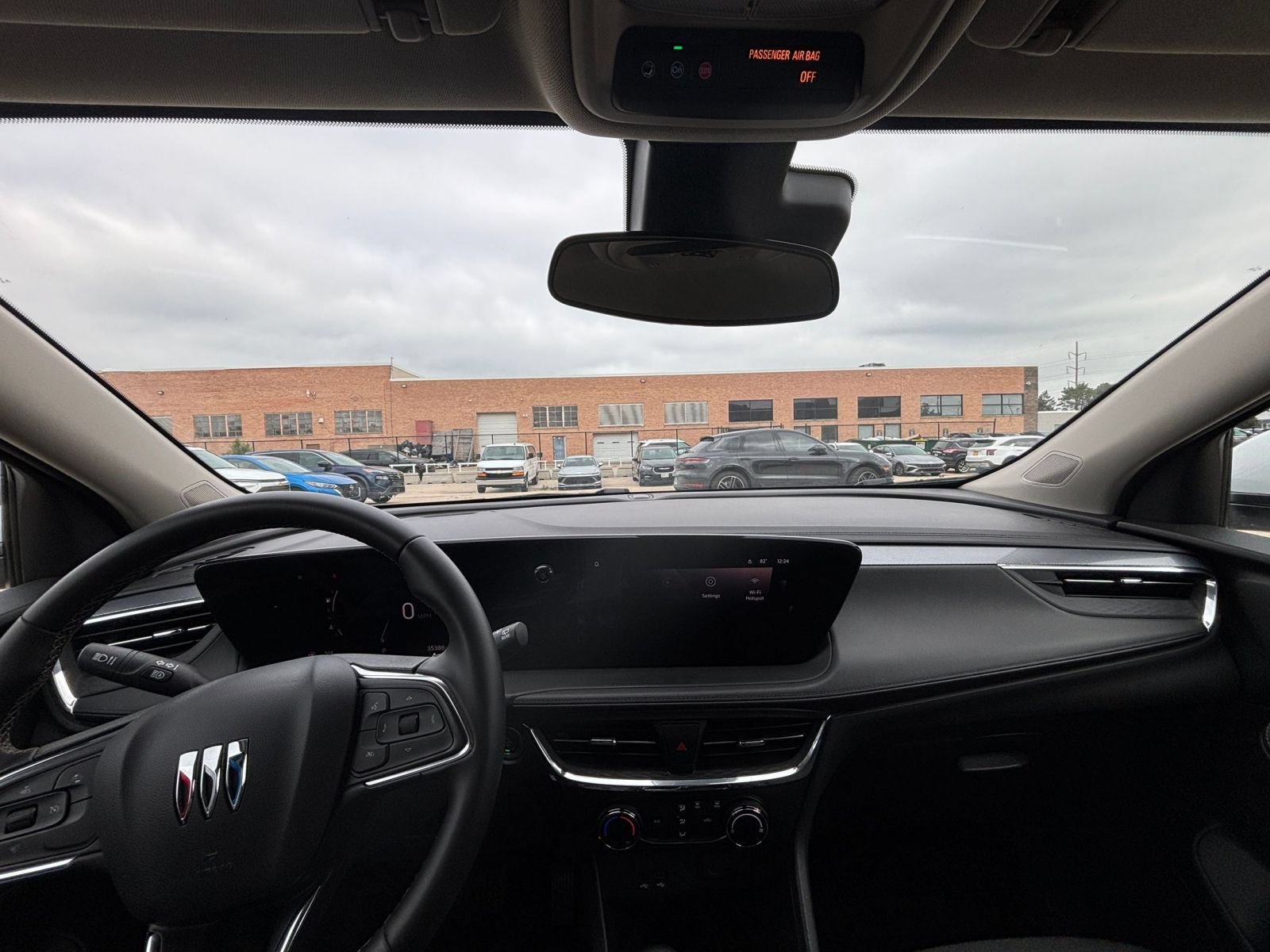 Used 2025 Buick Encore GX Preferred AWD/4WD image 31