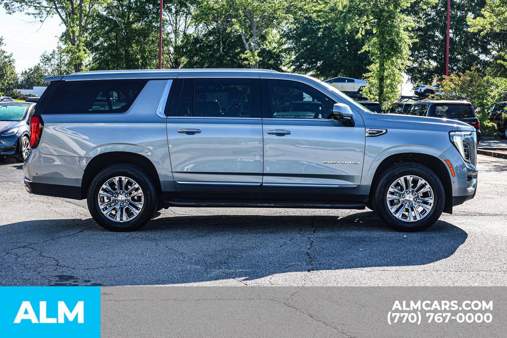 Used 2025 GMC Yukon XL Denali AWD/4WD image 10