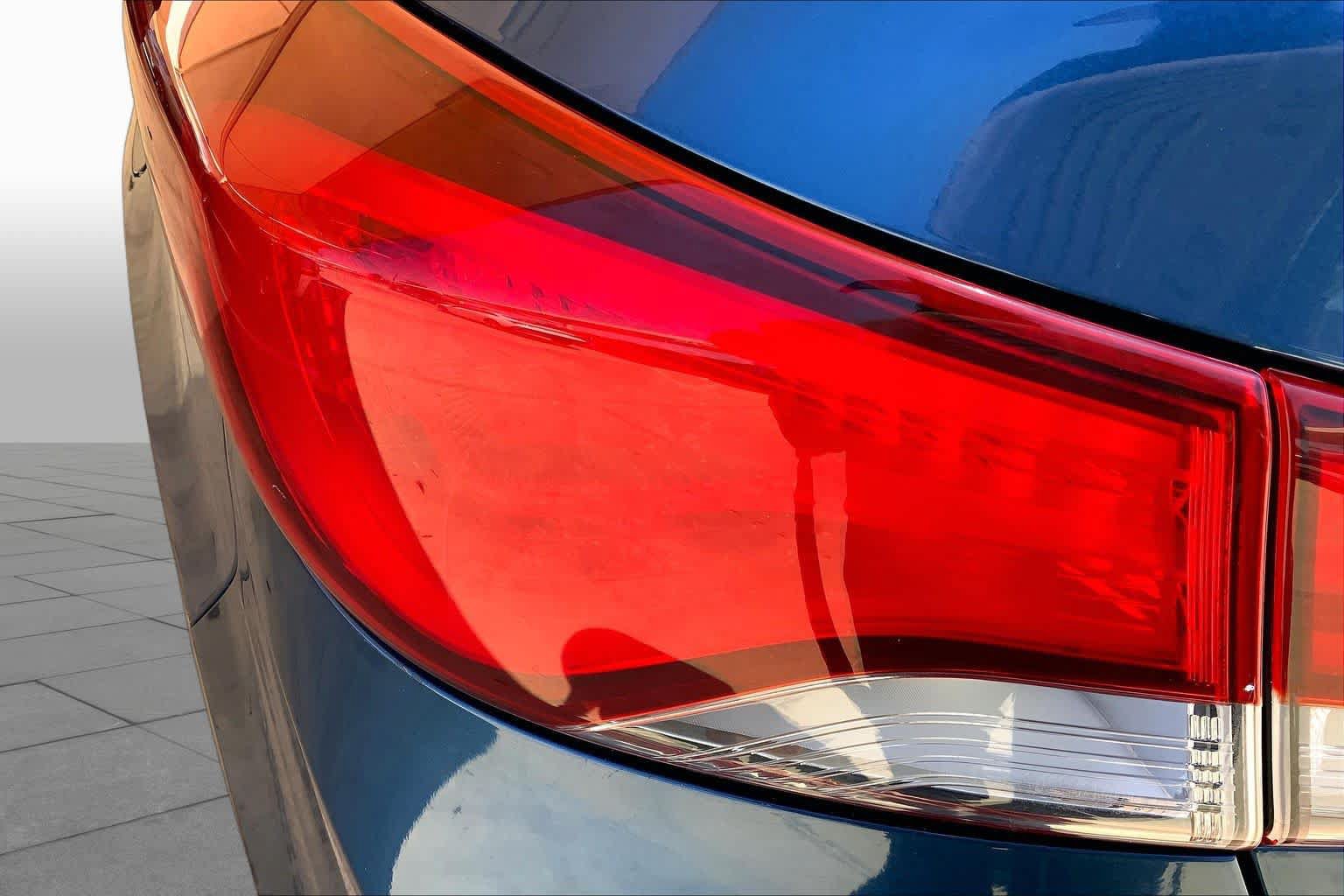 Used 2014 Hyundai Elantra SE FWD image 26