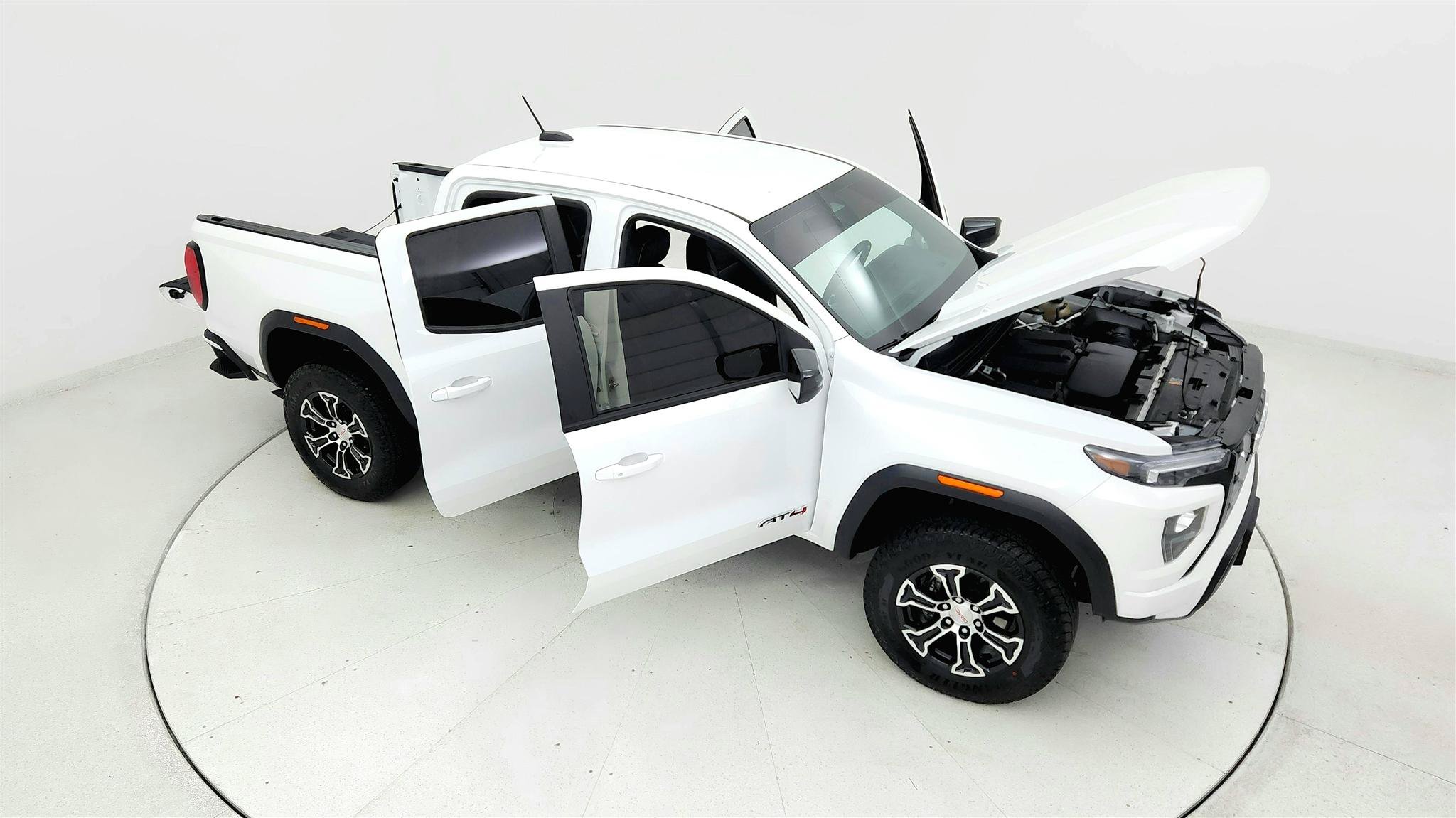 Used 2024 GMC Canyon AT4 w/ AT4 Premium Package AWD/4WD image 24