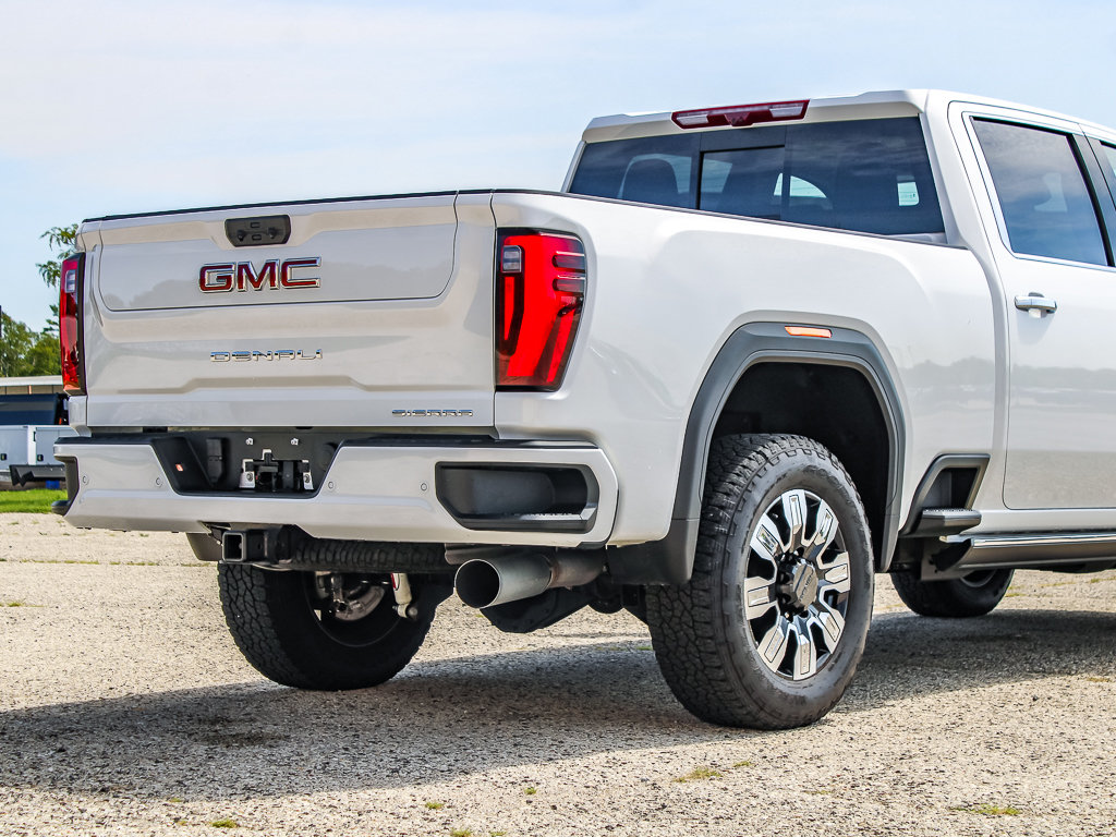 Used 2025 GMC Sierra 2500 Denali w/ Denali Reserve Package AWD/4WD image 19