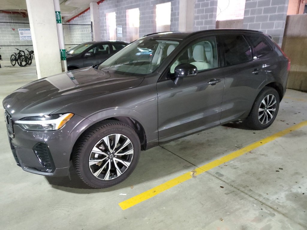 Certified 2024 Volvo XC60 B5 Plus w/ Climate Package AWD/4WD image 5
