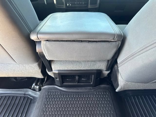 Used 2016 RAM 3500 Tradesman w/ Chrome Appearance Group AWD/4WD image 10