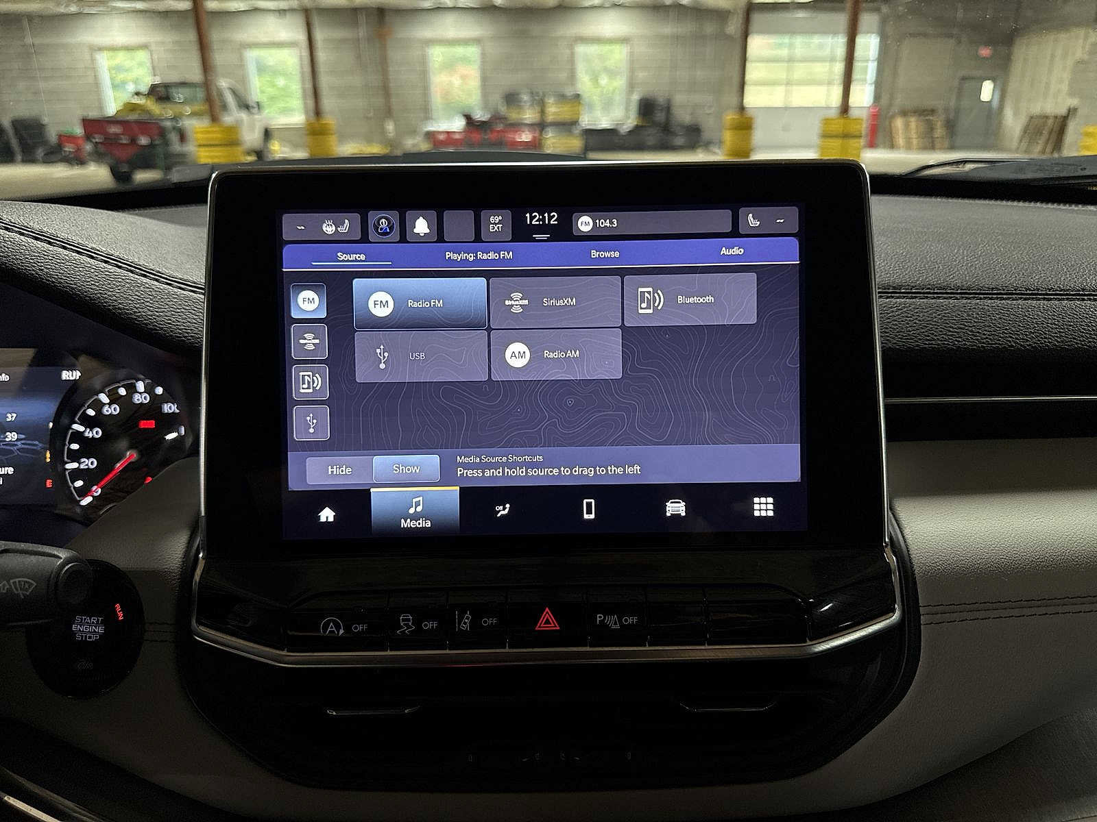 Used 2023 Jeep Compass Limited image 20