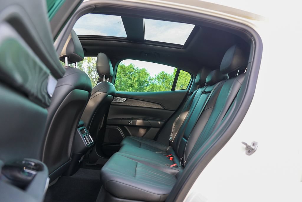 Used 2024 Maserati Grecale Modena AWD/4WD image 38