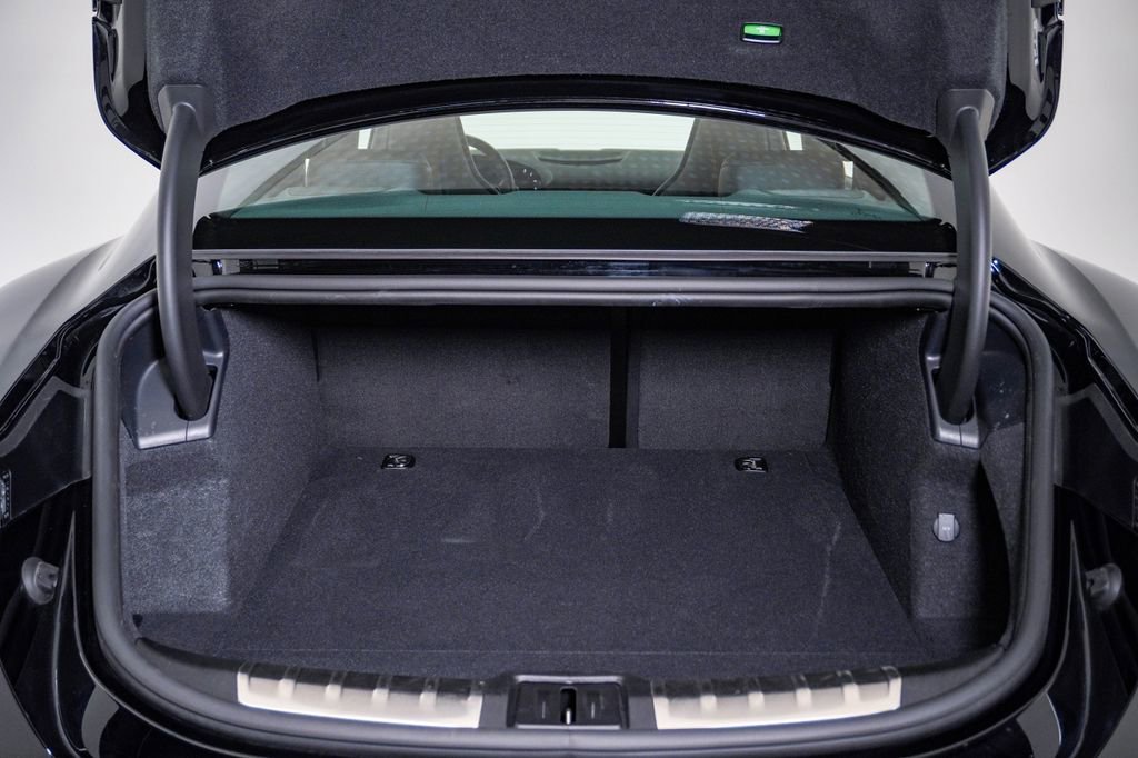 Certified 2025 Porsche Taycan image 28