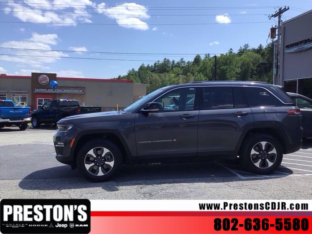 Used 2024 Jeep Grand Cherokee Limited 4xe AWD/4WD image 2