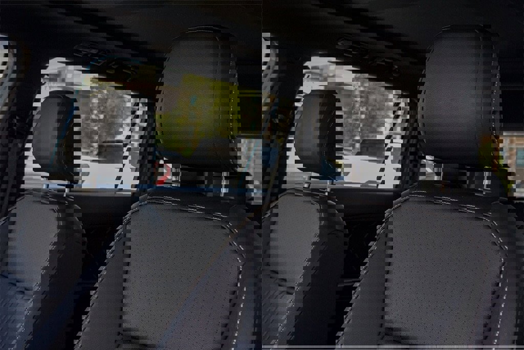 New 2024 Volkswagen Tiguan SE R-Line image 9